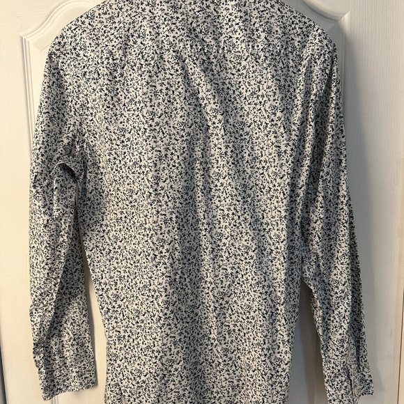 Like new Frank & Oak floral button down - Picture 4 of 4
